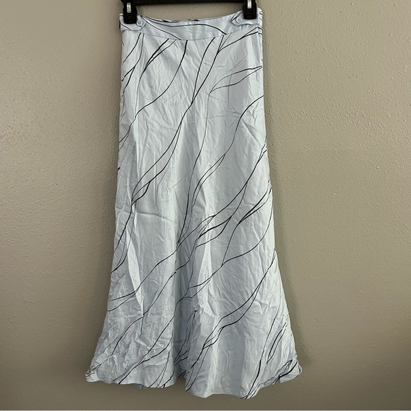 Equipment Femme Iva Abstract Light Blue Silk Blend Runway Midi Skirt Size 0 - Picture 6 of 9